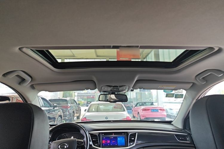 Used GAC Trumpchi GS7 2017 320T Two-Wheel-Drive Luxury Model Headliner
