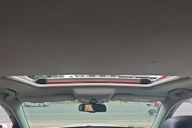Used GAC Trumpchi GS7 2017 320T Two-Wheel-Drive Luxury Model Headliner
