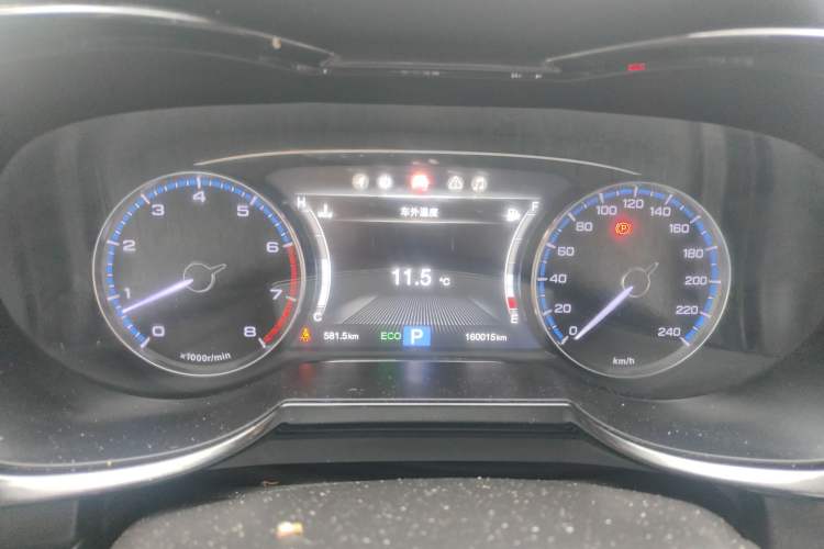 Used GAC Trumpchi GS7 2017 320T Two-Wheel-Drive Luxury Smart Connectivity Model Instrument Cluster
