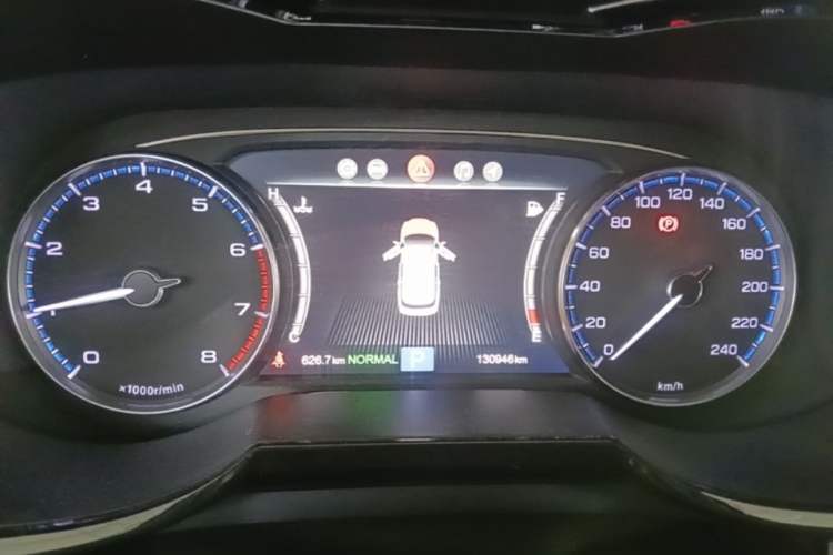 Used GAC Trumpchi GS7 2017 320T Two-Wheel-Drive Luxury Smart Connectivity Model Instrument Cluster