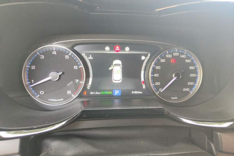 Used GAC Trumpchi GS7 2017 280T Two-Wheel Drive Luxury Model Instrument Cluster