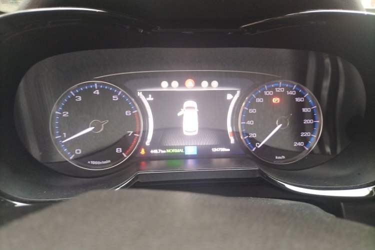 Used GAC Trumpchi GS7 2017 320T Four-Wheel Drive Luxury Smart Connectivity Model Instrument Cluster