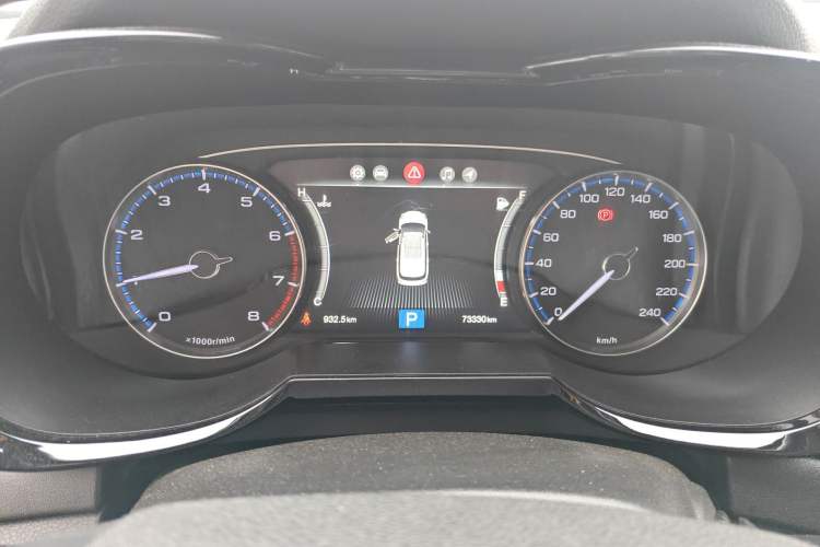 Used GAC Trumpchi GS7 2017 320T Two-Wheel-Drive Luxury Smart Connectivity Model Instrument Cluster