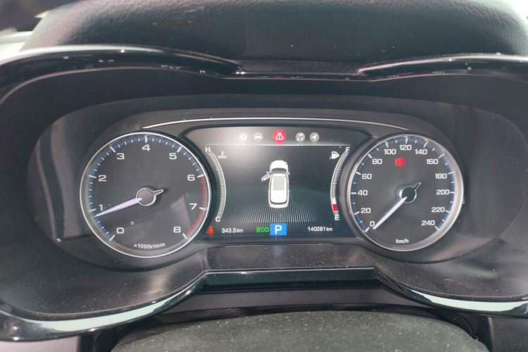 Used GAC Trumpchi GS7 2017 320T Two-Wheel-Drive Luxury Smart Connectivity Model Instrument Cluster