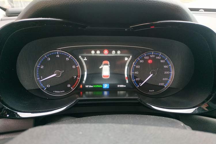 Used GAC Trumpchi GS7 2017 320T Two-Wheel-Drive Luxury Smart Connectivity Model Instrument Cluster