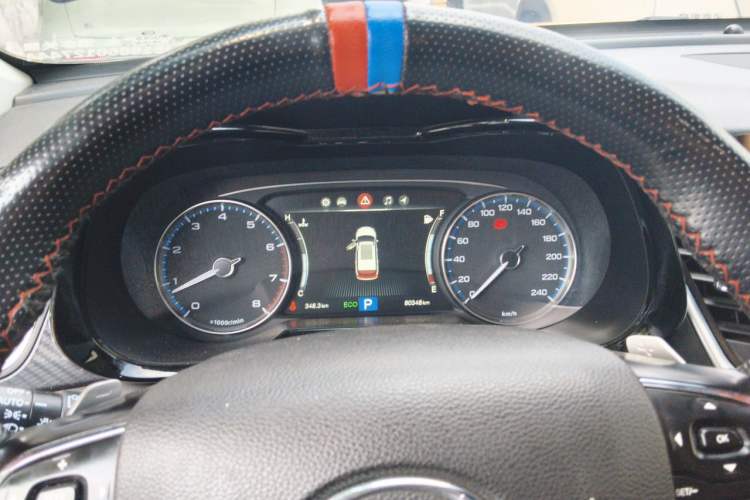 Used GAC Trumpchi GS7 2017 320T Two-Wheel-Drive Luxury Smart Connectivity Model Instrument Cluster