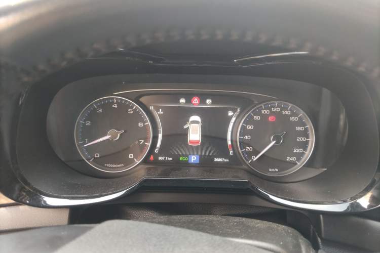 Used GAC Trumpchi GS7 2017 280T Two-Wheel Drive Luxury Model Instrument Cluster