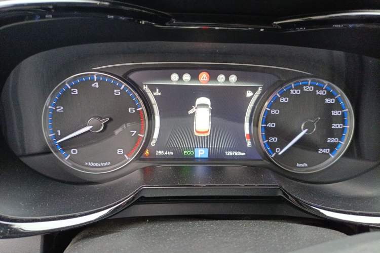 Used GAC Trumpchi GS7 2017 320T Two-Wheel-Drive Luxury Smart Connectivity Model Instrument Cluster