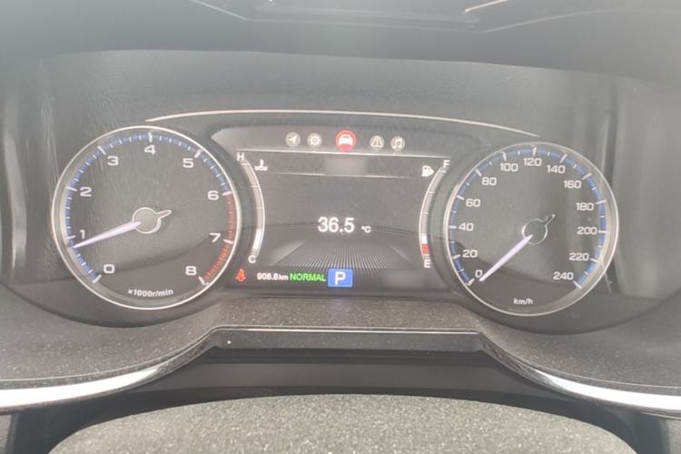 Used GAC Trumpchi GS7 2017 320T Two-Wheel-Drive Luxury Smart Connectivity Model Instrument Cluster