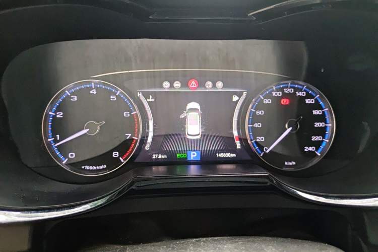Used GAC Trumpchi GS7 2017 320T Two-Wheel-Drive Luxury Smart Connectivity Model Instrument Cluster