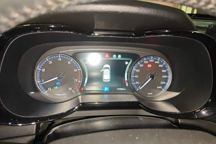 Used GAC Trumpchi GS7 2017 320T Two-Wheel-Drive Luxury Smart Connectivity Model Instrument Cluster