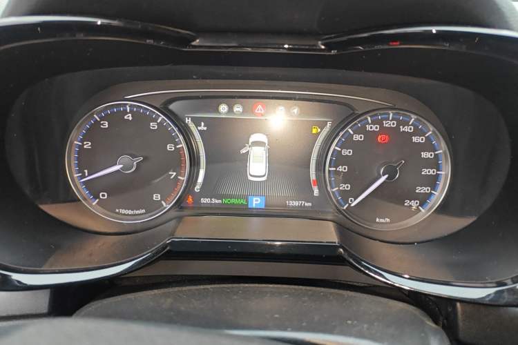 Used GAC Trumpchi GS7 2017 320T Two-Wheel-Drive Luxury Smart Connectivity Model Instrument Cluster