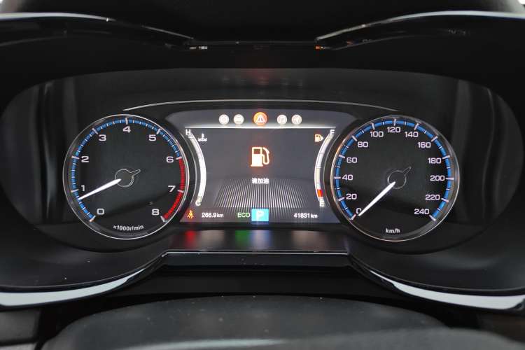 Used GAC Trumpchi GS7 2017 320T Two-Wheel-Drive Luxury Smart Connectivity Model Instrument Cluster