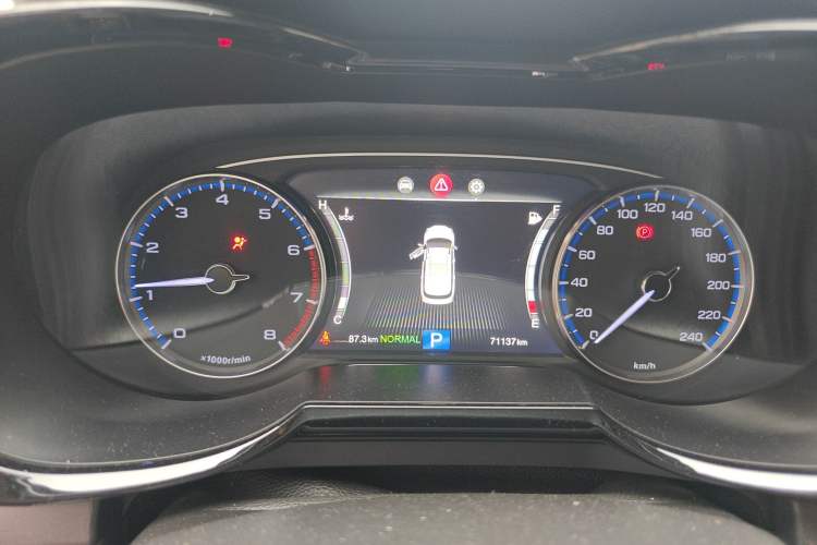 Used GAC Trumpchi GS7 2017 280T Two-Wheel Drive Luxury Model Instrument Cluster