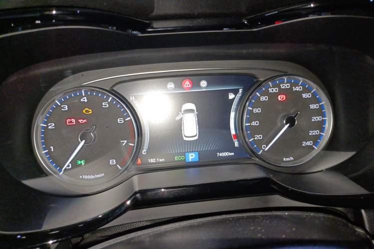 Used GAC Trumpchi GS7 2017 320T Two-Wheel-Drive Luxury Model Instrument Cluster