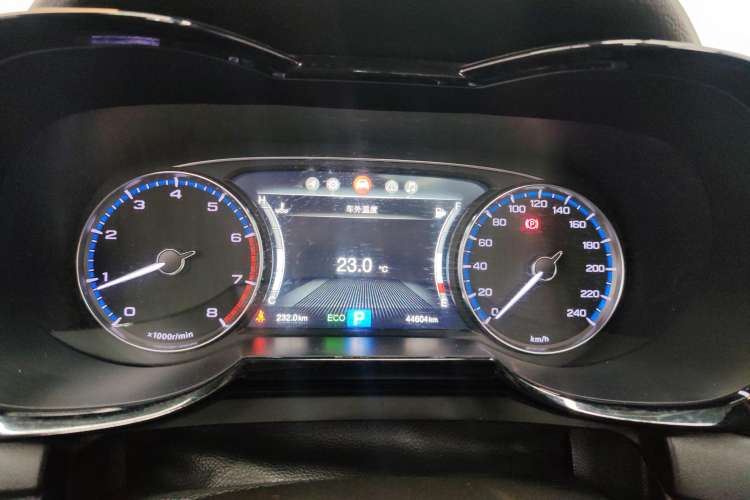 Used GAC Trumpchi GS7 2017 320T Two-Wheel-Drive Luxury Smart Connectivity Model Instrument Cluster
