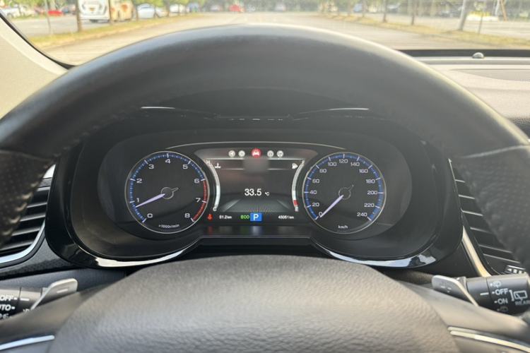 Used GAC Trumpchi GS7 2017 320T Two-Wheel-Drive Luxury Smart Connectivity Model Instrument Cluster