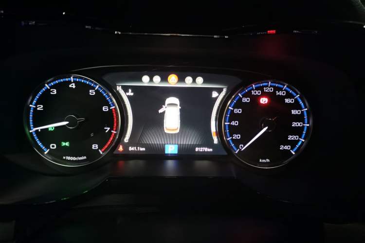 Used GAC Trumpchi GS7 2017 320T Two-Wheel-Drive Luxury Smart Connectivity Model Instrument Cluster
