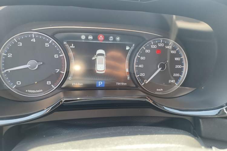 Used GAC Trumpchi GS7 2017 320T Two-Wheel-Drive Luxury Smart Connectivity Model Instrument Cluster