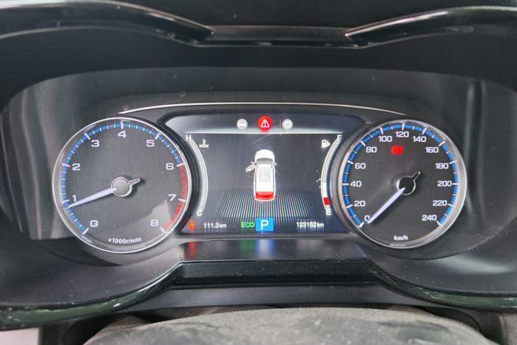 Used GAC Trumpchi GS7 2017 320T Two-Wheel-Drive Luxury Model Instrument Cluster
