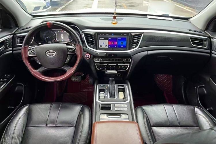 Used GAC Trumpchi GS7 2017 320T Two-Wheel-Drive Luxury Smart Connectivity Model Interior 1