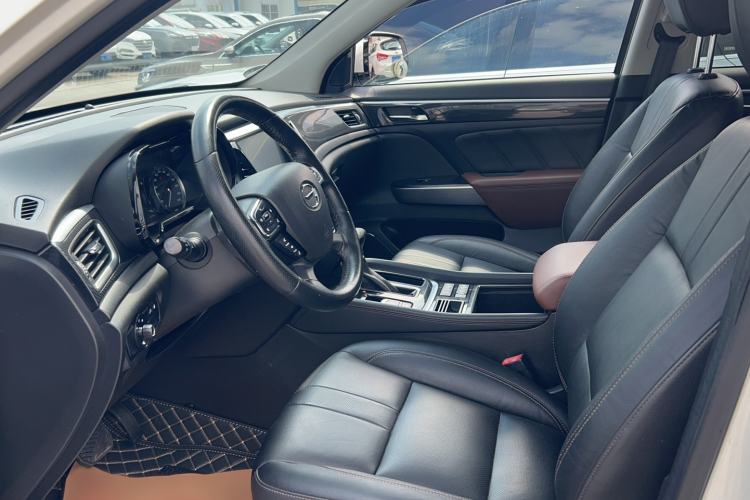 Used GAC Trumpchi GS7 2017 320T Two-Wheel-Drive Luxury Smart Connectivity Model Interior 1