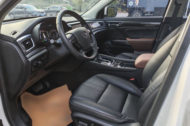 Used GAC Trumpchi GS7 2017 280T Two-Wheel Drive Luxury Model Interior 1