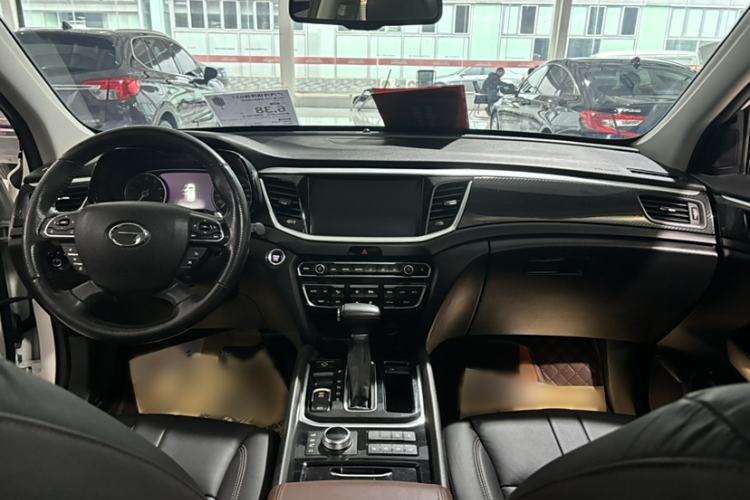 Used GAC Trumpchi GS7 2017 320T Four-Wheel Drive Luxury Smart Connectivity Model Interior 1