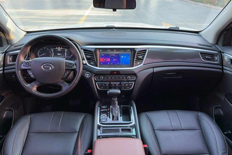 Used GAC Trumpchi GS7 2017 280T Two-Wheel Drive Luxury Model Interior 12