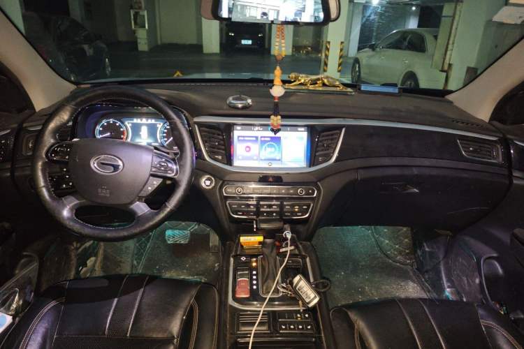 Used GAC Trumpchi GS7 2017 320T Two-Wheel-Drive Luxury Smart Connectivity Model Interior 2
