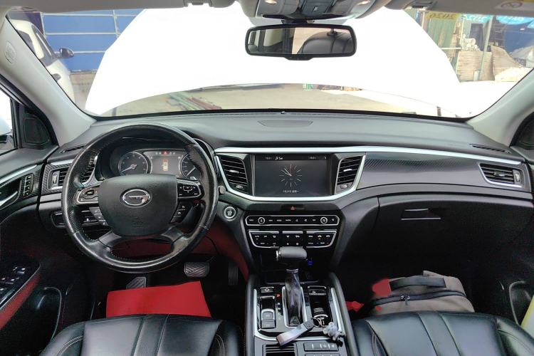 Used GAC Trumpchi GS7 2017 320T Two-Wheel-Drive Luxury Smart Connectivity Model Interior 2