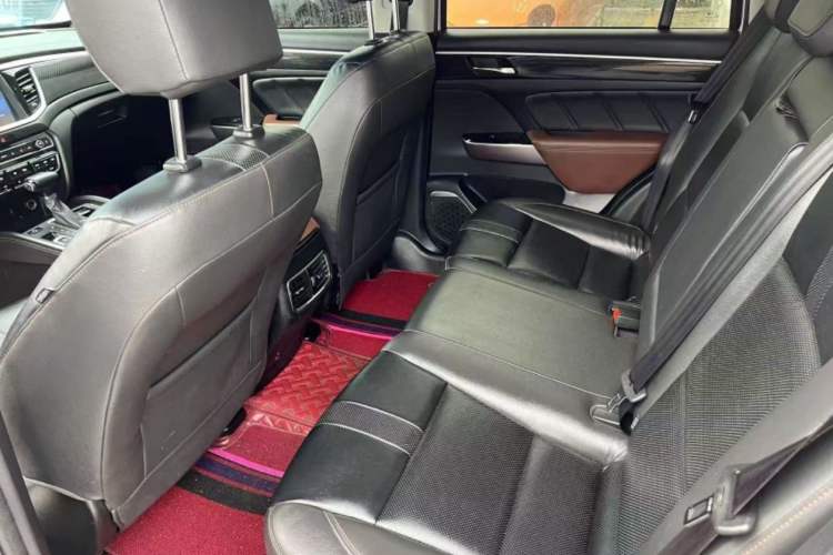 Used GAC Trumpchi GS7 2017 320T Two-Wheel-Drive Luxury Smart Connectivity Model Interior 3