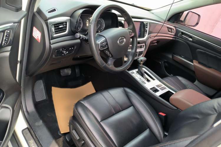 Used GAC Trumpchi GS7 2017 320T Two-Wheel-Drive Luxury Smart Connectivity Model Interior 3