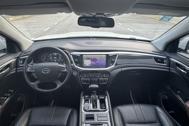 Used GAC Trumpchi GS7 2017 320T Two-Wheel-Drive Luxury Smart Connectivity Model Interior 3