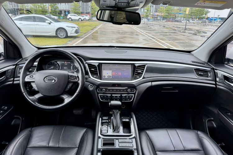 Used GAC Trumpchi GS7 2017 320T Two-Wheel-Drive Luxury Smart Connectivity Model Interior 3