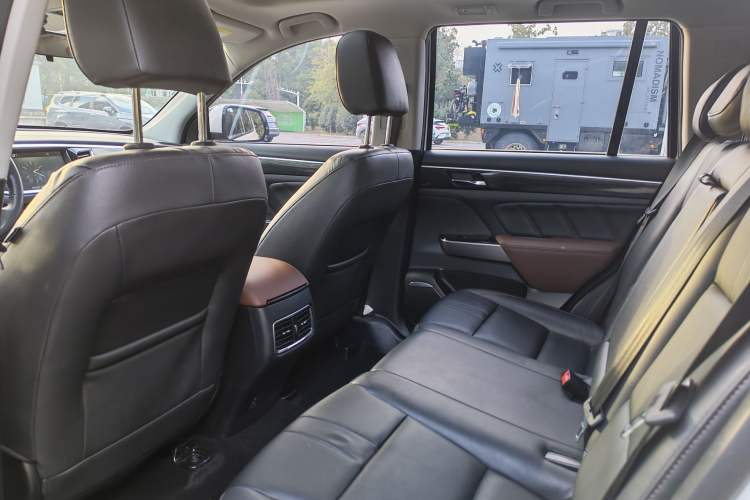 Used GAC Trumpchi GS7 2017 280T Two-Wheel Drive Luxury Model Interior 6