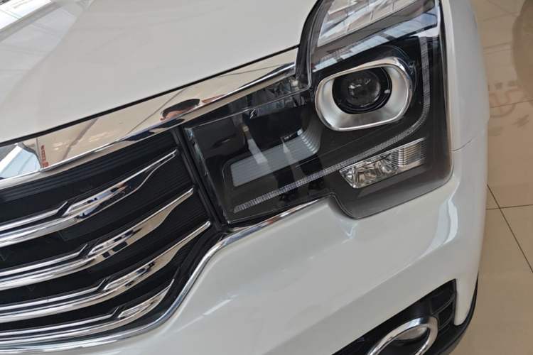 Used GAC Trumpchi GS7 2017 320T Two-Wheel-Drive Luxury Model Left Front Headlight