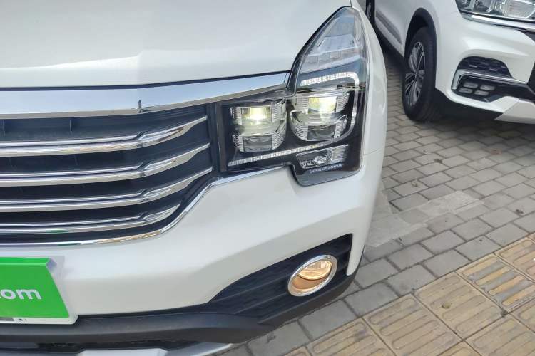 Used GAC Trumpchi GS7 2017 320T Two-Wheel-Drive Luxury Smart Connectivity Model Left Front Headlight