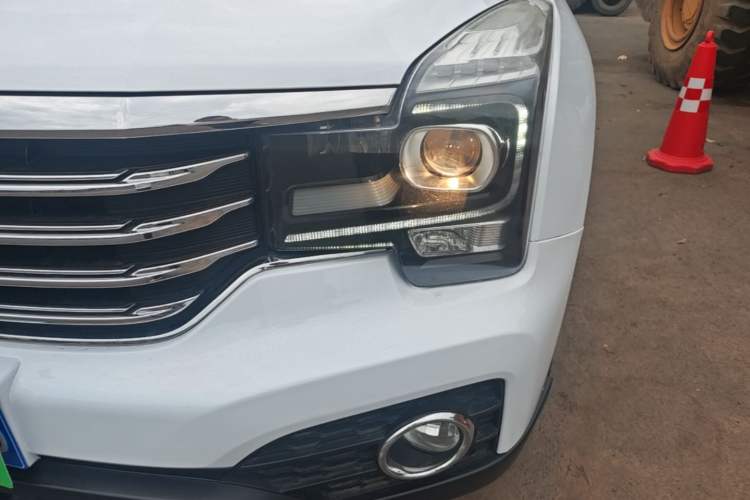 Used GAC Trumpchi GS7 2017 320T Two-Wheel-Drive Luxury Model Left Front Headlight