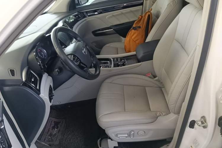 Used GAC Trumpchi GS7 2017 320T Two-Wheel-Drive Luxury Smart Connectivity Model Left Front Seat