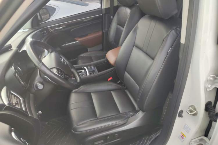 Used GAC Trumpchi GS7 2017 320T Two-Wheel-Drive Luxury Smart Connectivity Model Left Front Seat