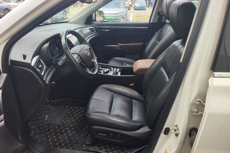 Used GAC Trumpchi GS7 2017 320T Two-Wheel-Drive Luxury Smart Connectivity Model Left Front Seat