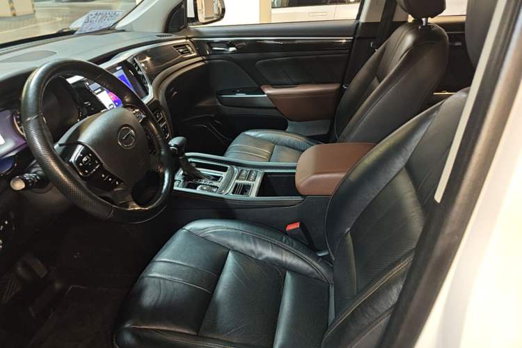 Used GAC Trumpchi GS7 2017 320T Two-Wheel-Drive Luxury Smart Connectivity Model Left Front Seat