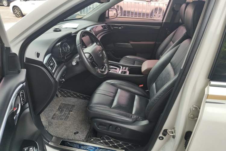 Used GAC Trumpchi GS7 2017 320T Two-Wheel-Drive Luxury Smart Connectivity Model Left Front Seat