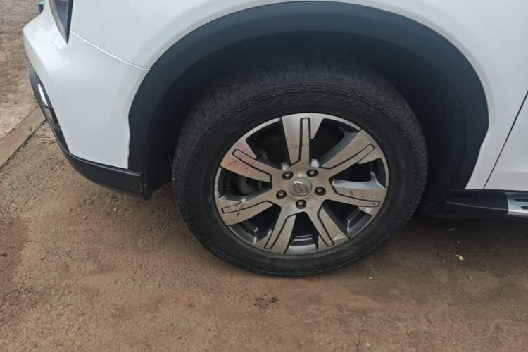 Used GAC Trumpchi GS7 2017 320T Two-Wheel-Drive Luxury Model Left Front Wheel Hub