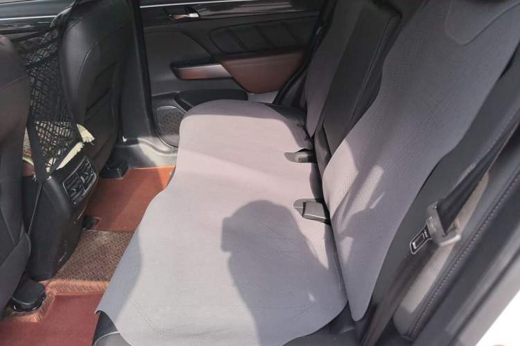 Used GAC Trumpchi GS7 2017 320T Two-Wheel-Drive Luxury Smart Connectivity Model Left Rear Seat