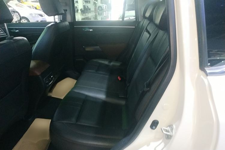 Used GAC Trumpchi GS7 2017 320T Two-Wheel-Drive Luxury Smart Connectivity Model Left Rear Seat