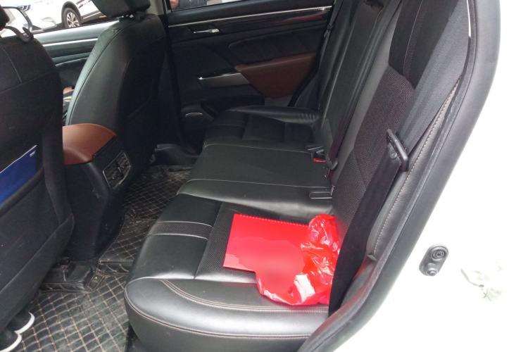 Used GAC Trumpchi GS7 2017 320T Two-Wheel-Drive Luxury Model Left Rear Seat