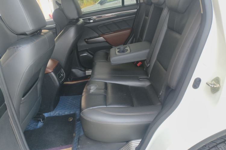 Used GAC Trumpchi GS7 2017 280T Two-Wheel Drive Luxury Model Left Rear Seat
