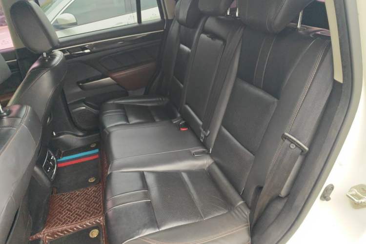 Used GAC Trumpchi GS7 2017 320T Two-Wheel-Drive Luxury Model Left Rear Seat